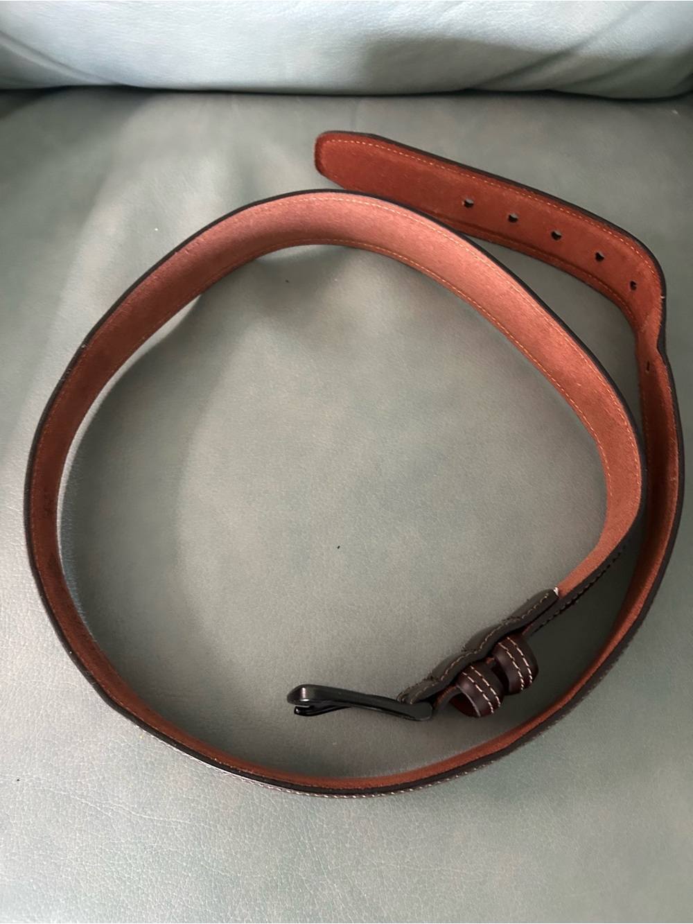Columbia Classic Men's Brown Leather Belt with Dark Buckle